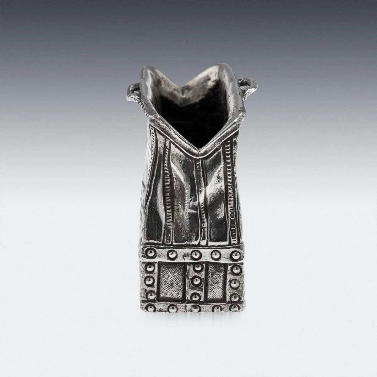 PUSHKINS.COM - J11896 - 20thC ENGLISH SOLID SILVER 'DOCTORS CASE' MATCH STRIKER VESTA, BIRMINGHAM c.1930 - 05.jpg