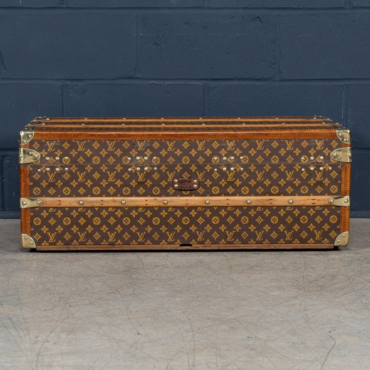 PUSHKINS.COM - B11233d - 20thC LOUIS VUITTON CABIN TRUNK IN MONOGRAM CANVAS, FRANCE c.1930 - 06.jpg