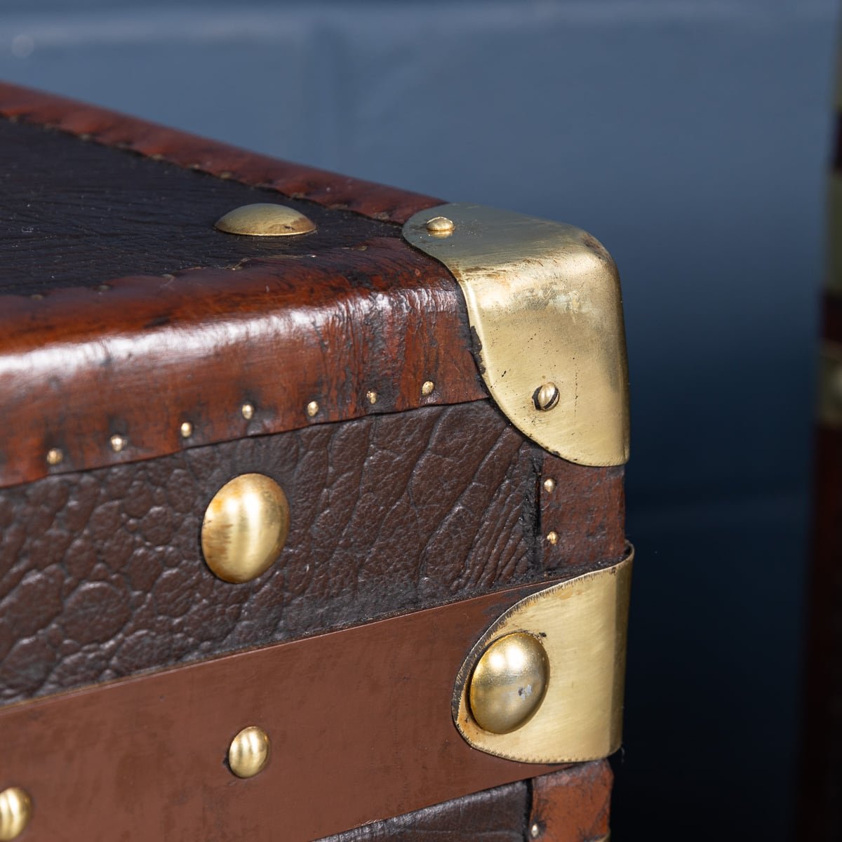 PUSHKINS.COM - 20thC PAIR OF LEATHER CLAD ENGLISH ARMY : NAVY STYLE TRUNKS - 19.jpg