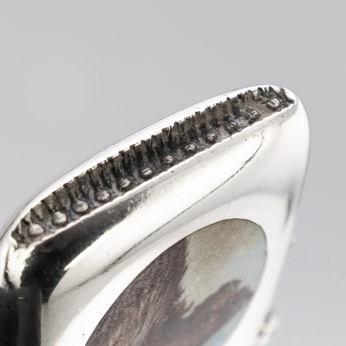 PUSHKINS.COM - J12064 - ANTIQUE 20thC EDWARDIAN SOLID SILVER VESTA CASE WITH ENAMEL DETAILING c.1903 - 11.jpg