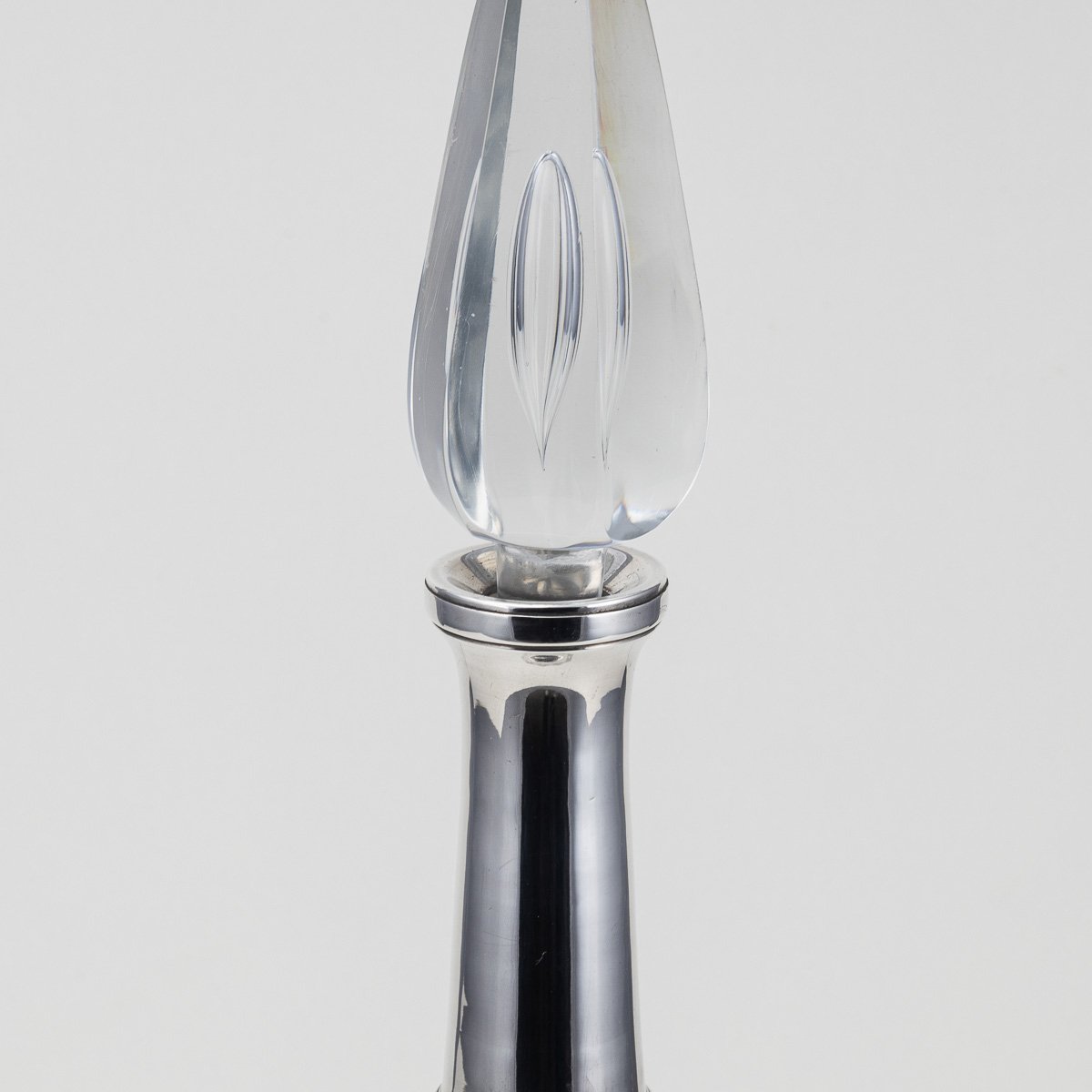 PUSHKINS.COM - D11163 - STUNNING 20thC FRENCH ART DECO SOLID SILVER & BACCARAT CRYSTAL DECANTER c.1920 - 08.jpg
