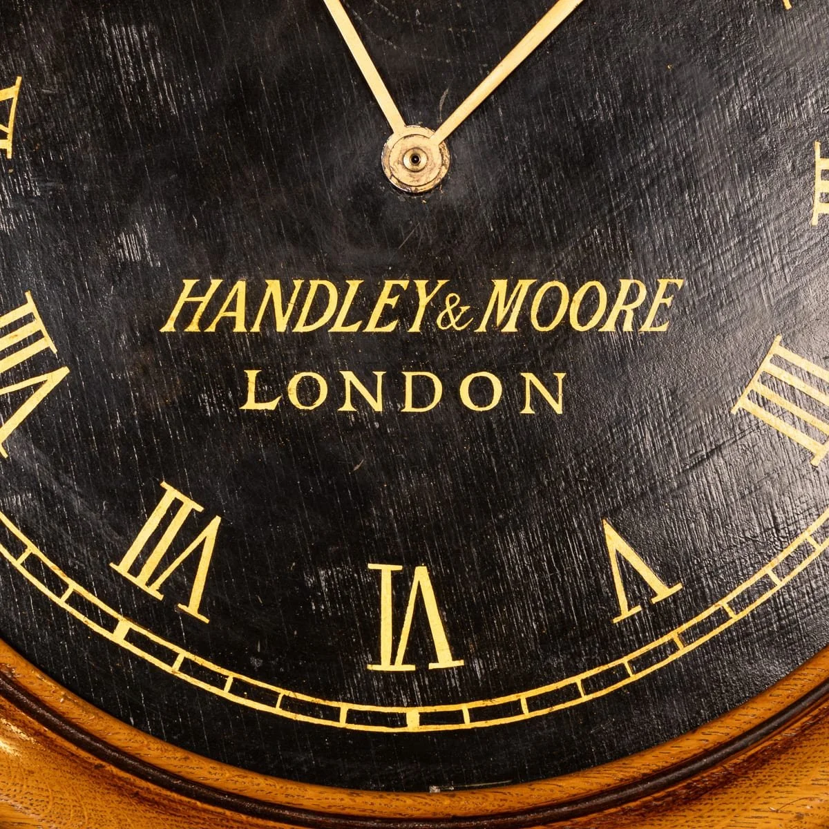 PUSHKINS.COM - Z12105 - ANTIQUE 20thC ENGLISH OAK MOUNTED LARGE WALL CLOCK - 09.jpg