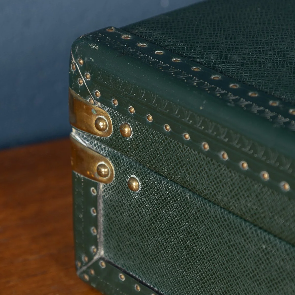 PUSHKINS.COM - B11505 - 20thC LOUIS VUITTON PRESIDENTIAL BRIEFCASE IN GREEN "TAIGA" LEATHER, FRANCE - 28.jpg
