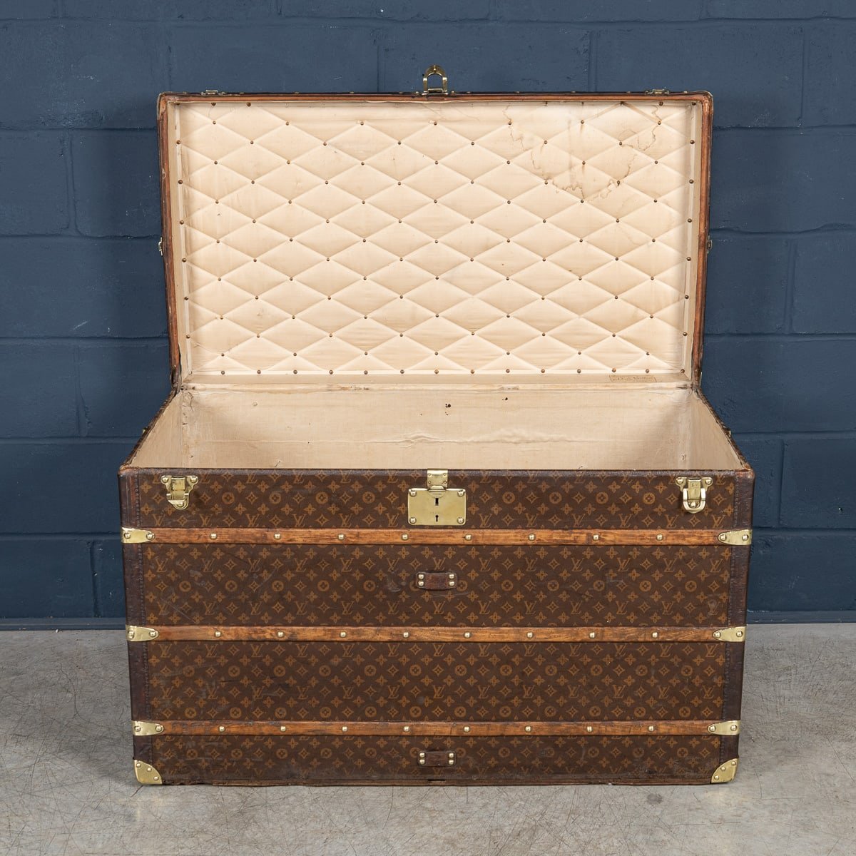 PUSHKINS.COM - B11230 - ANTIQUE 20thC LOUIS VUITTON MALLE HAUTE TRUNK IN MONOGRAM CANVAS, FRANCE c.1910 - 10.jpg