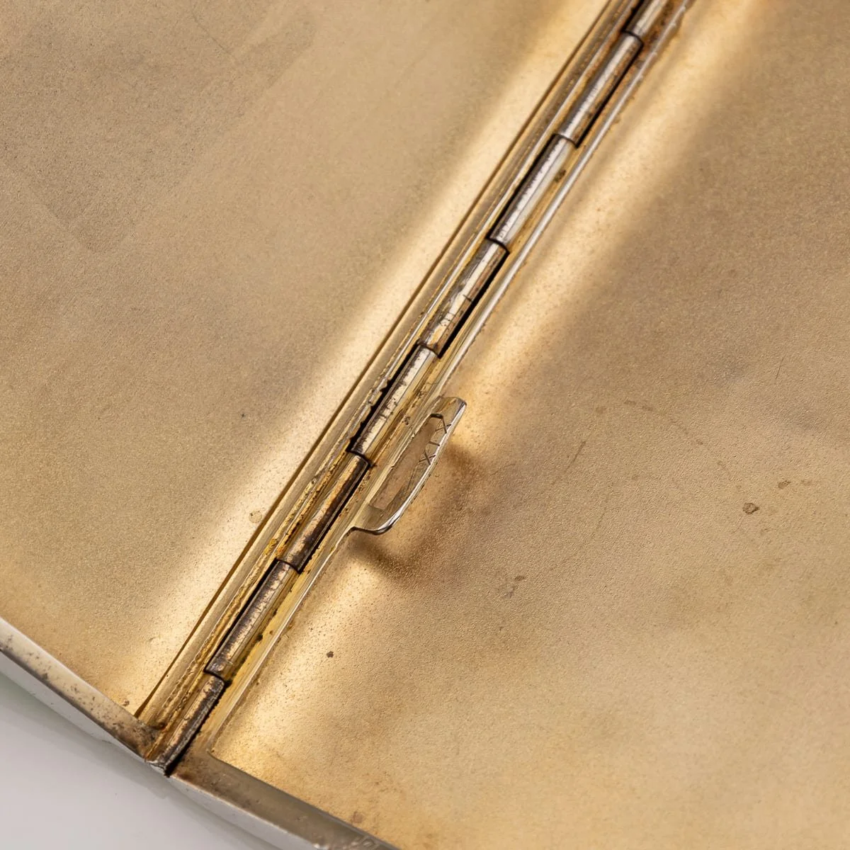 PUSHKINS.COM - A11128 - 20thC ART DECO SOLID SILVER & GUILLOCHE ENAMEL CIGARETTE CASE c.1929 - 10.jpg