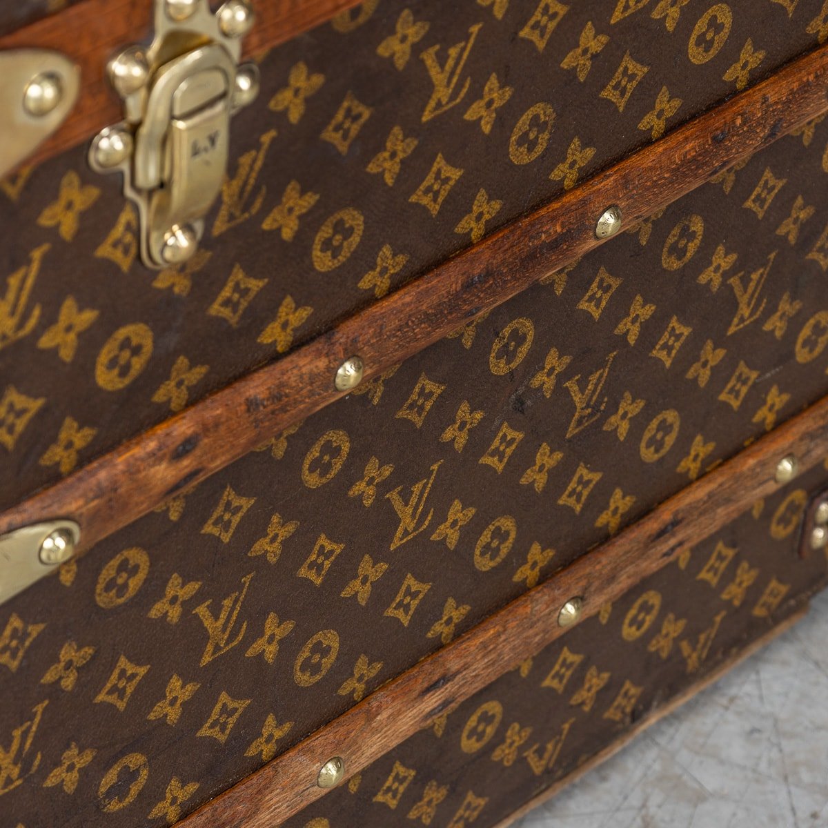 PUSHKIN'S - 20thC LOUIS VUITTON SHOE TRUNK, FRANCE c.1930 - 35.jpg