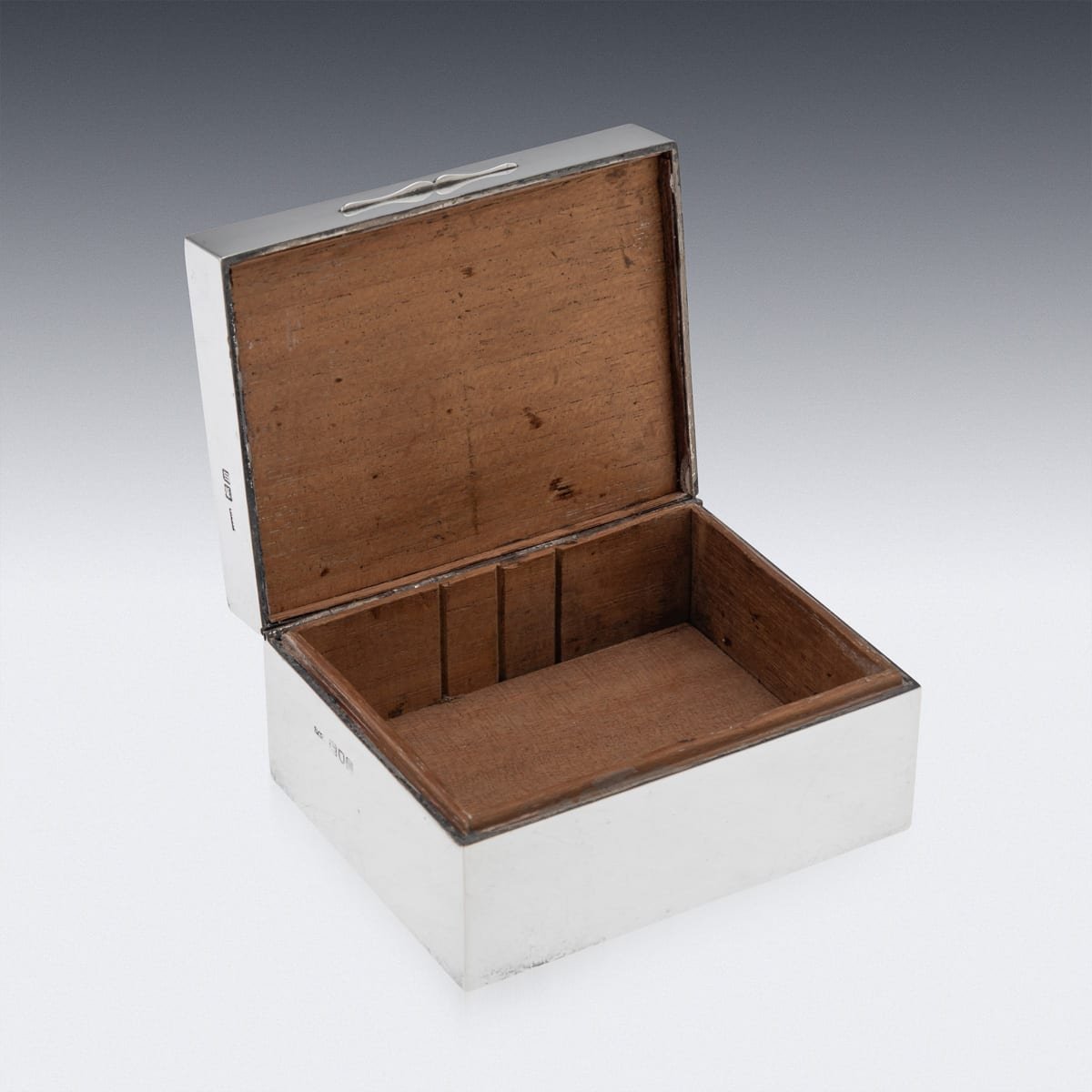 PUSHKINS.COM - J11734 - ANTIQUE 20thC ENGLISH SOLID SILVER SMOKER & WRITERS DESK SET, LONDON c.1907 - 08.jpg