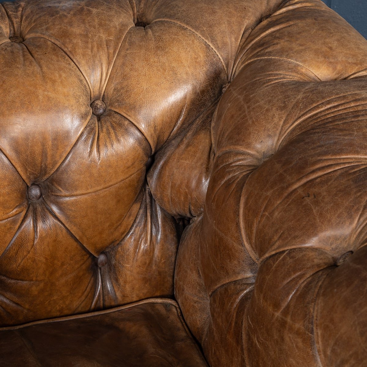 PUSHKINS.COM - B11240 - VINTAGE 20thC ENGLISH BROWN LEATHER CHESTERFIELD ARMCHAIR BY HALO - 26.jpg