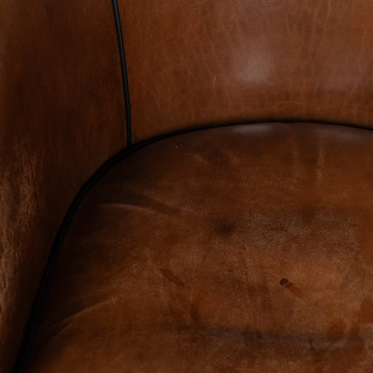 PUSHKINS.COM - B11463 - A PAIR OF 20thC DUTCH SHEEPSKIN LEATHER TUB CHAIRS - 15.jpg