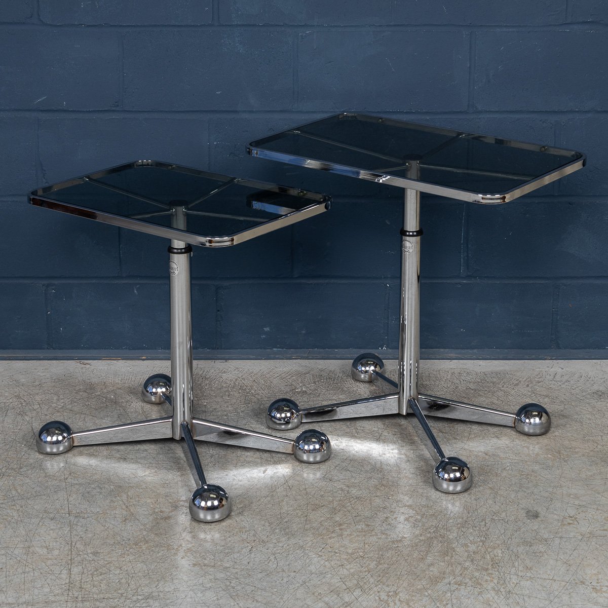PUSHKINS.COM - B11301 - 20thC ITALIAN PAIR OF GRADUATED TELESCOPIC TABLES BY ARREDAMENTI ALLEGRI c.1970 - 05.jpg