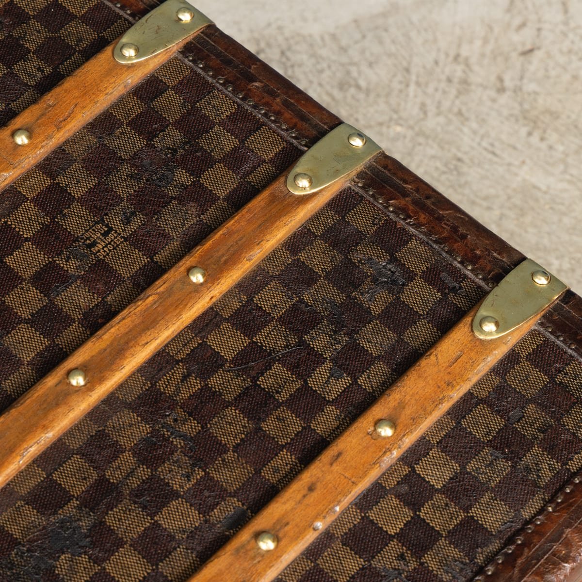 PUSHKINS.COM - B12256w - ANTIQUE 19thC LOUIS VUITTON STEAMER TRUNK IN DAMIER CANVAS, FRANCE c.1890 - 42.jpg