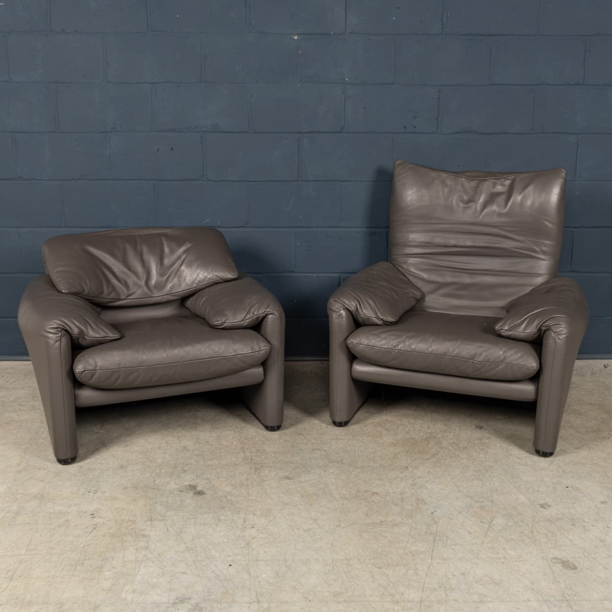 PUSHKINS.COM - B12376 - 20thC ITALIAN MARALUNGA LOUNGE SUITE BY VICO MAGISTRETTI FOR CASSINA c.1980 - 09.jpg