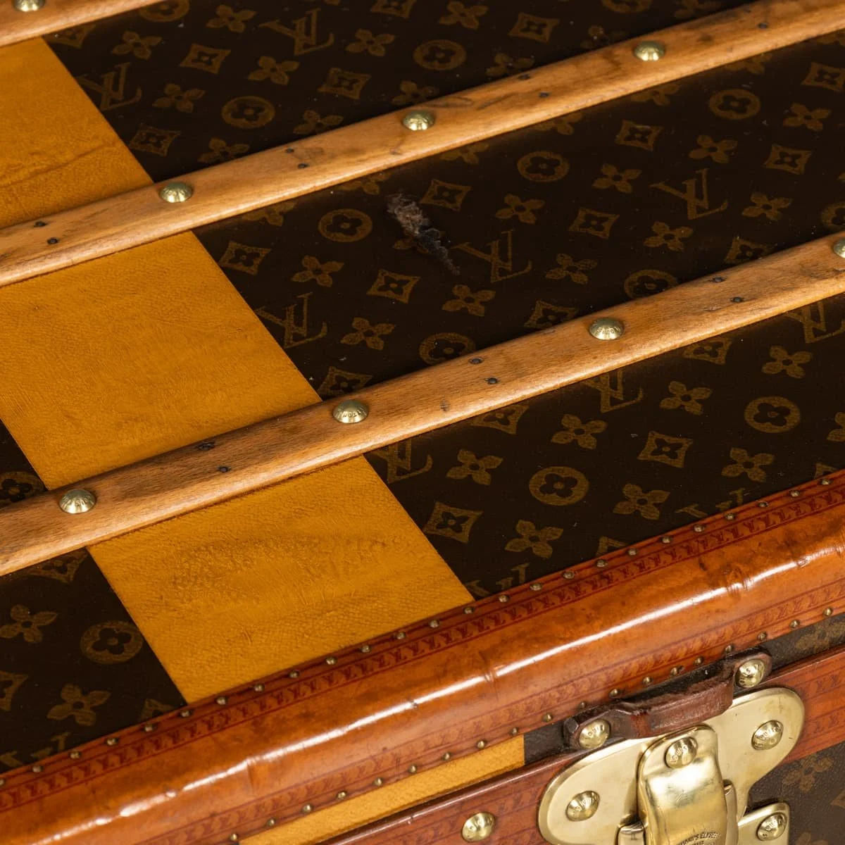 PUSHKINS.COM - B12347 - ANTIQUE 20thC LOUIS VUITTON STEAMER TRUNK IN MONOGRAM CANVAS, FRANCE c.1920 - 24.jpg