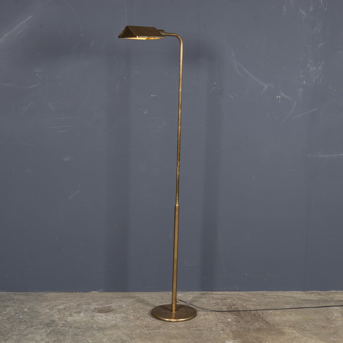 PUSHKIN'S - MID 20thC ITALIAN FLOOR STANDING BRASS READING LIGHT c.1950 - 2.jpg