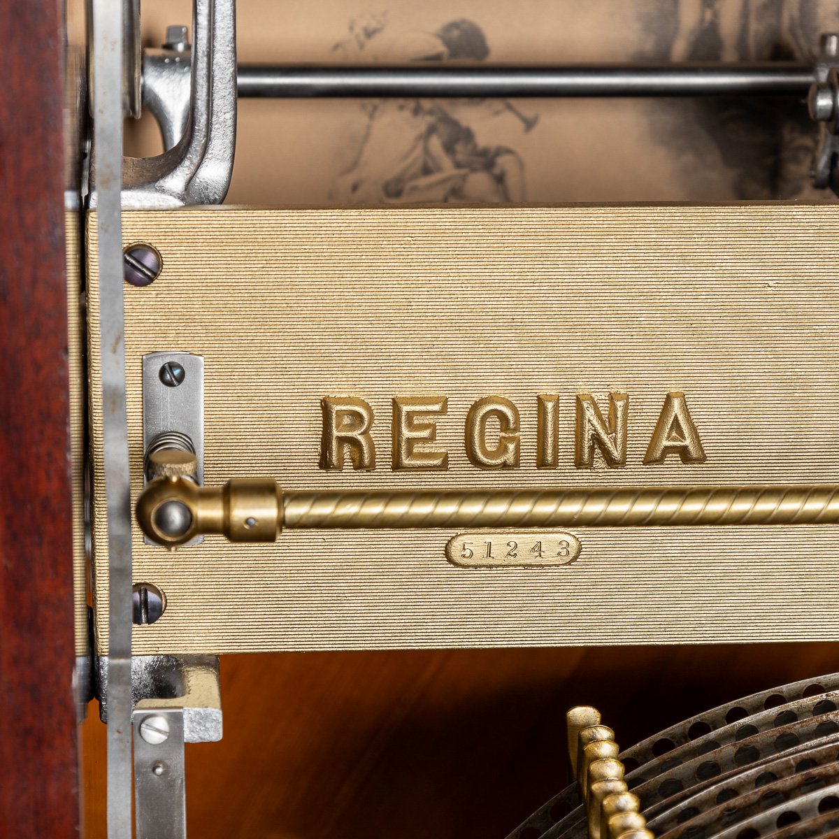 PUSHKINS.COM - NS11405 - ANTIQUE 20thC AMERICAN %22THE REGINA CO%22 12 DISC AUTOMATIC MUSIC PLAYING CABINET BOX c.1900 - 09.jpg