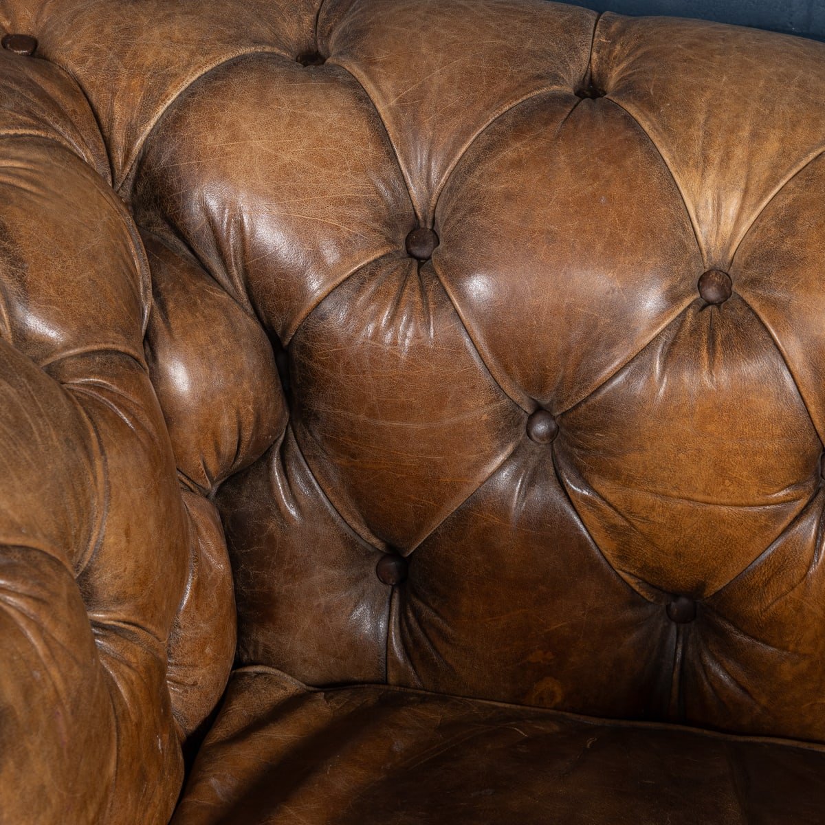 PUSHKINS.COM - B11240 - VINTAGE 20thC ENGLISH BROWN LEATHER CHESTERFIELD ARMCHAIR BY HALO - 24.jpg