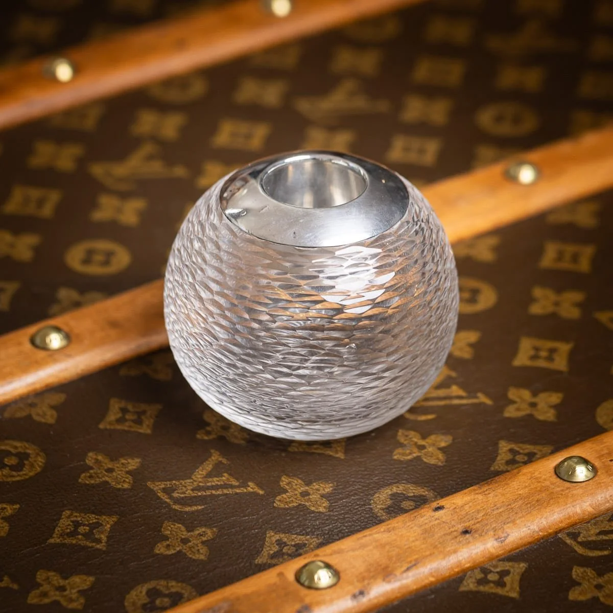 PUSHKINS.COM - J12066 - ANTIQUE 20thC SILVER MOUNTED GLASS MATCH STRIKER BY ASPREY, LONDON c.1907 - 3.jpg