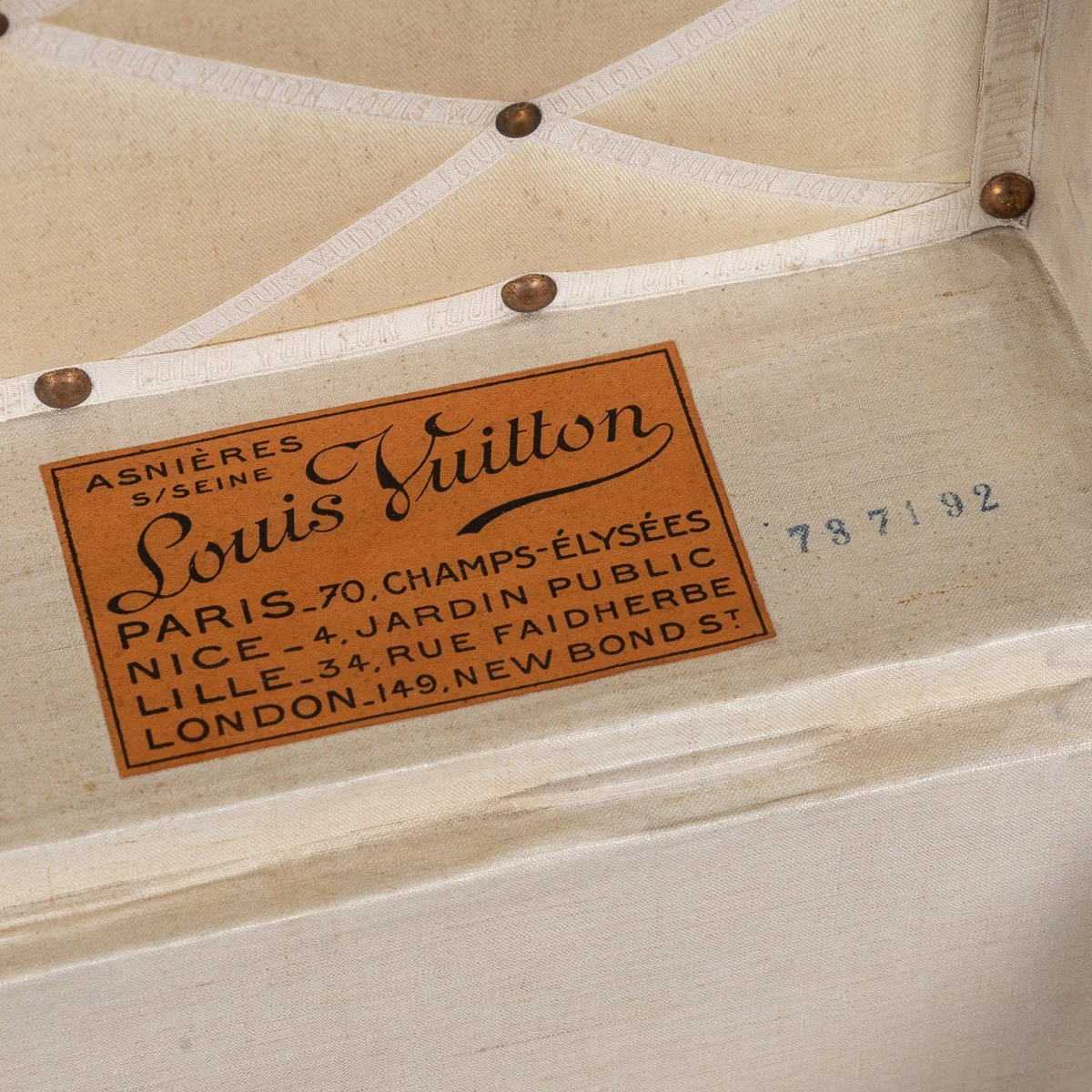 PUSHKINS.COM - B11431dw - ANTIQUE 20thC LOUIS VUITTON %22MALLE HAUTE%22 IN MONOGRAM CANVAS, FRANCE c.1920 - 12.jpg