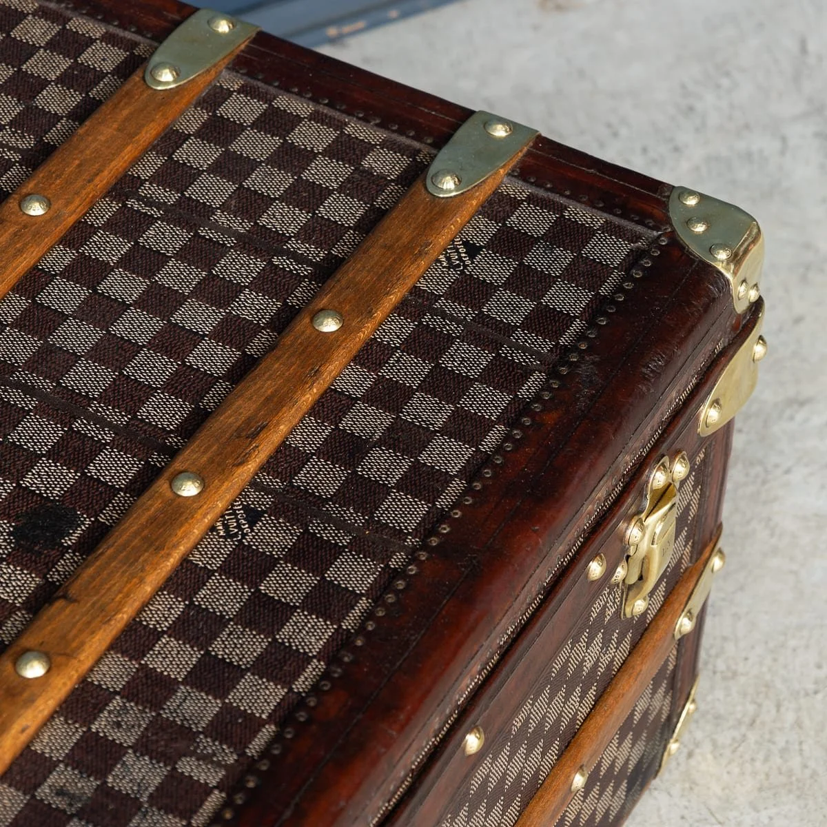 PUSHKINS.COM - B12768d - ANTIQUE 20thC LOUIS VUITTON CABIN TRUNK IN DAMIER CANVAS, FRANCE c.1900 - 39.jpg