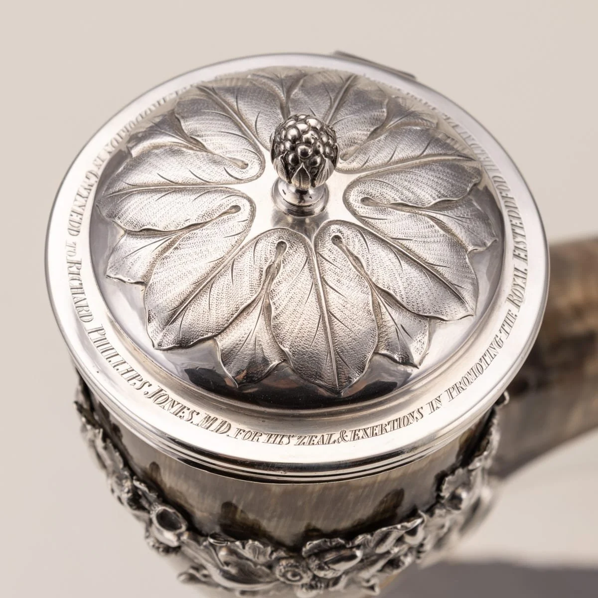 PUSHKINS.COM - Z12449 - ANTIQUE 19thC WELSH SOLID SILVER MOUNTED BOVINE HORN DRINKING VESSEL c.1828 - 10.jpg