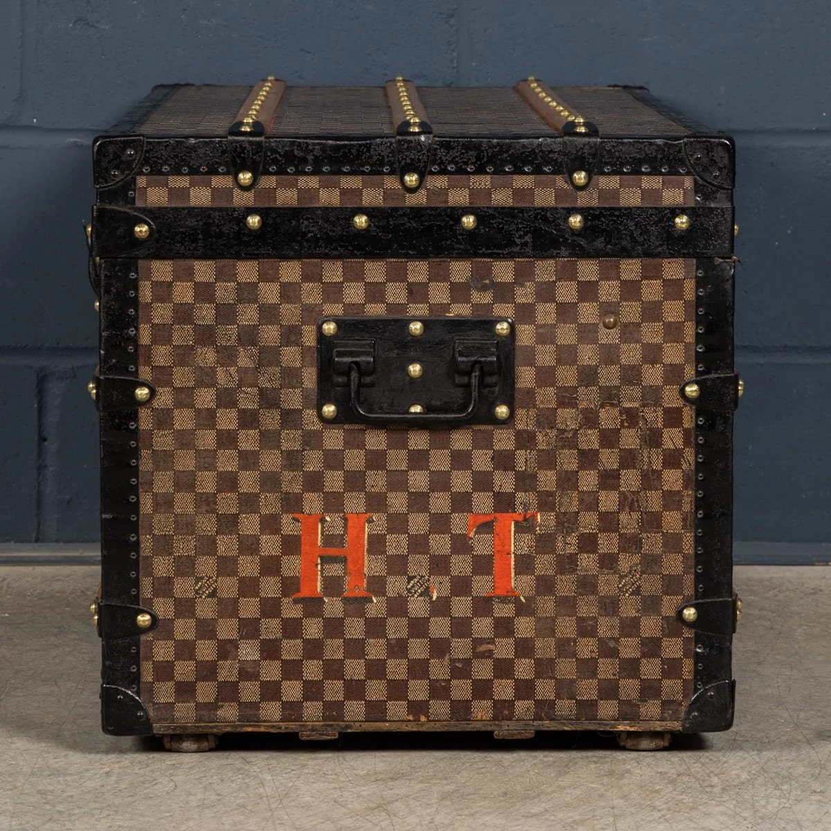 PUSHKINS.COM - B12250 - ANTIQUE 20thC LOUIS VUITTON TRUNK IN DAMIER CANVAS, FRANCE c.1900 - 06.jpg