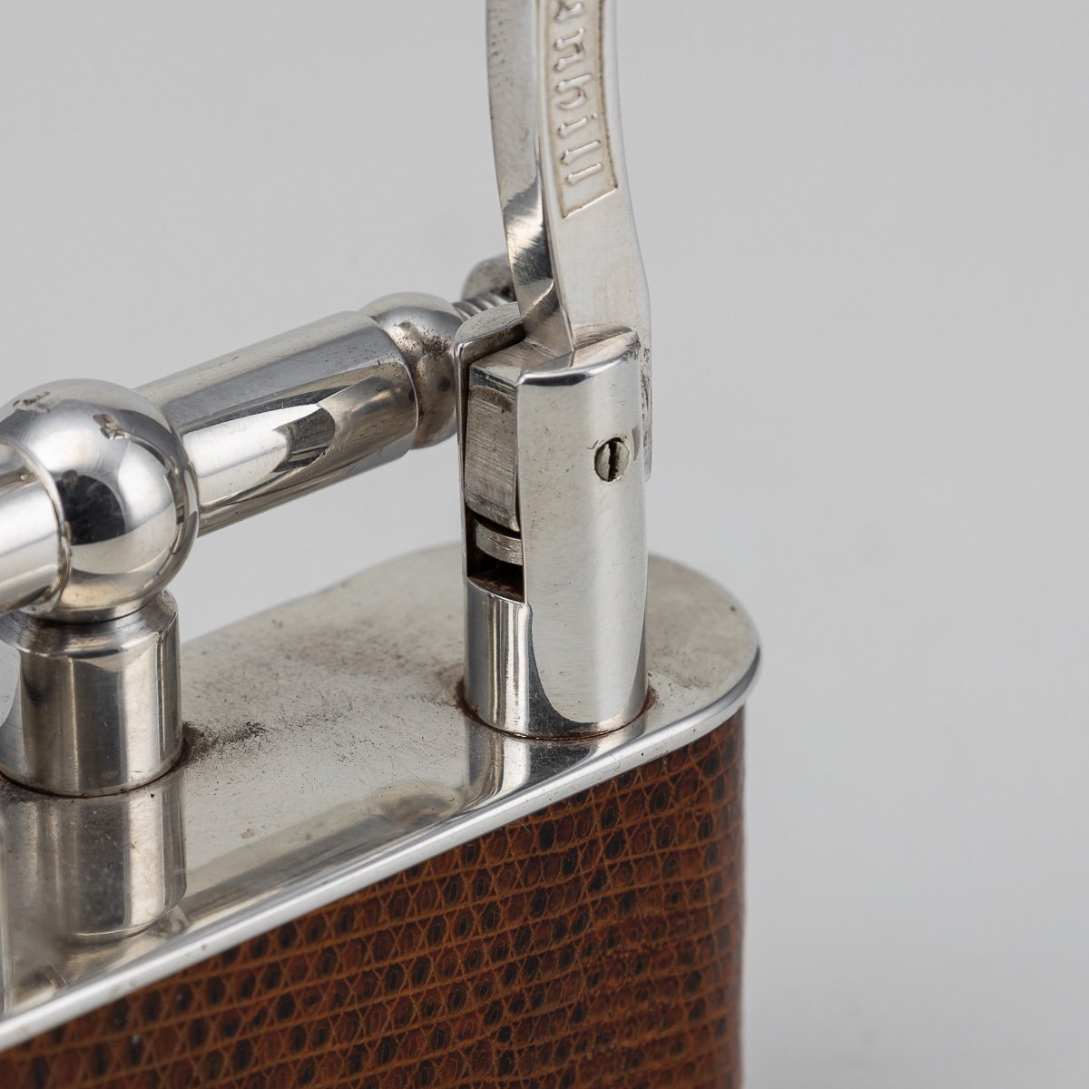 PUSHKINS.COM - D11367 - VINTAGE 20thC SNAKESKIN LEATHER & SILVER PLATED DUNHILL TABLE LIGHTER c.1960 - 14.jpg