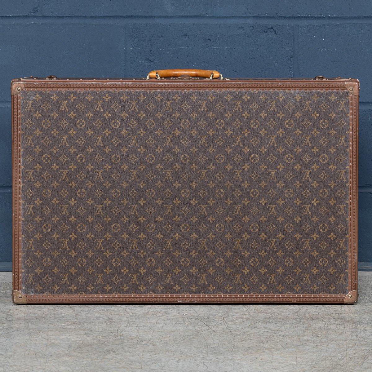 PUSHKINS.COM - B11399 - 20thC LOUIS VUITTON SUITCASE IN MONOGRAM CANVAS, FRANCE - 07.jpg