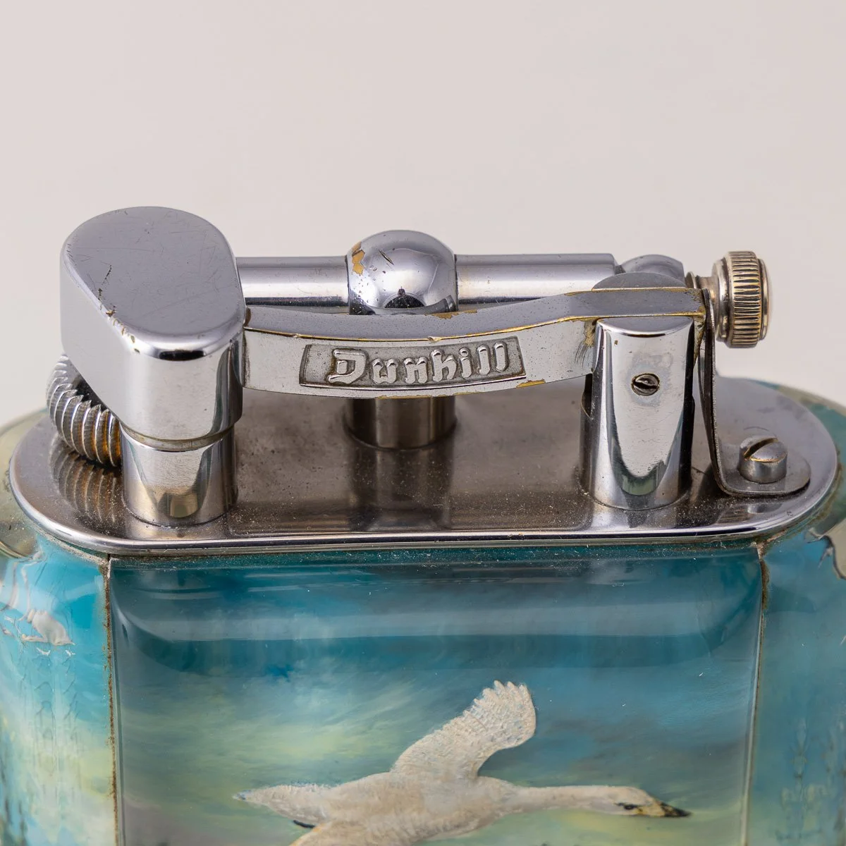 PUSHKINS.COM - D11806 - 20thC DUNHILL 'AQUARIUM' 'BIRDS IN FLIGHT' TABLE LIGHTER c.1950 - 13.jpg