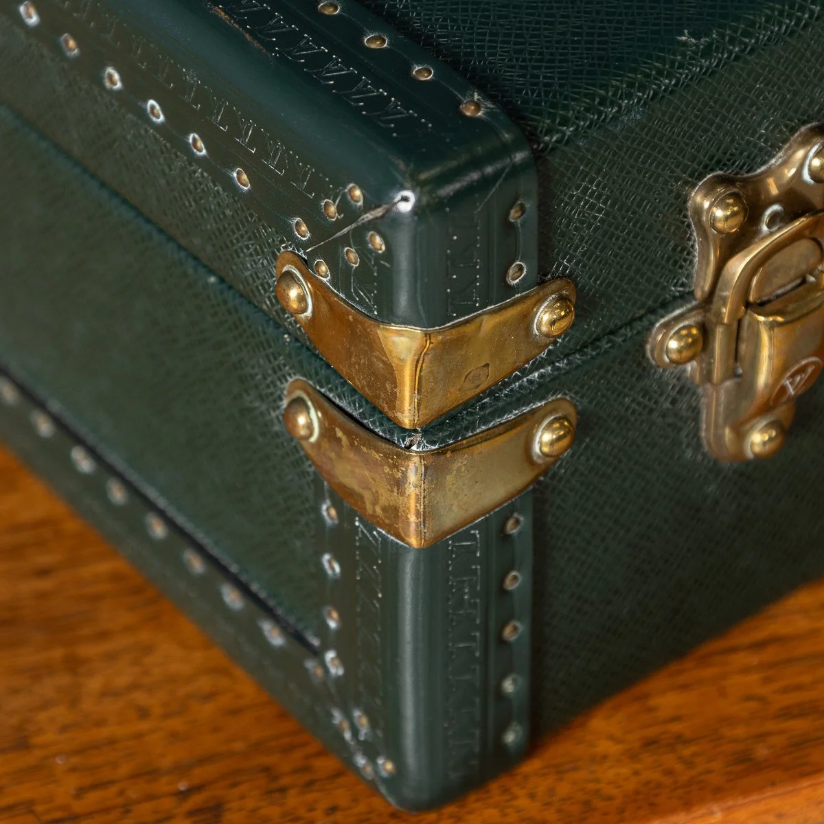 PUSHKINS.COM - B11505 - 20thC LOUIS VUITTON PRESIDENTIAL BRIEFCASE IN GREEN "TAIGA" LEATHER, FRANCE - 26.jpg