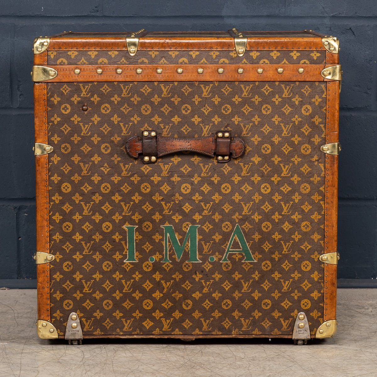 PUSHKIN'S - ANTIQUE 20thC LOUIS VUITTON HAT TRUNK IN MONOGRAM CANVAS, FRANCE c.1920 - 7.jpg