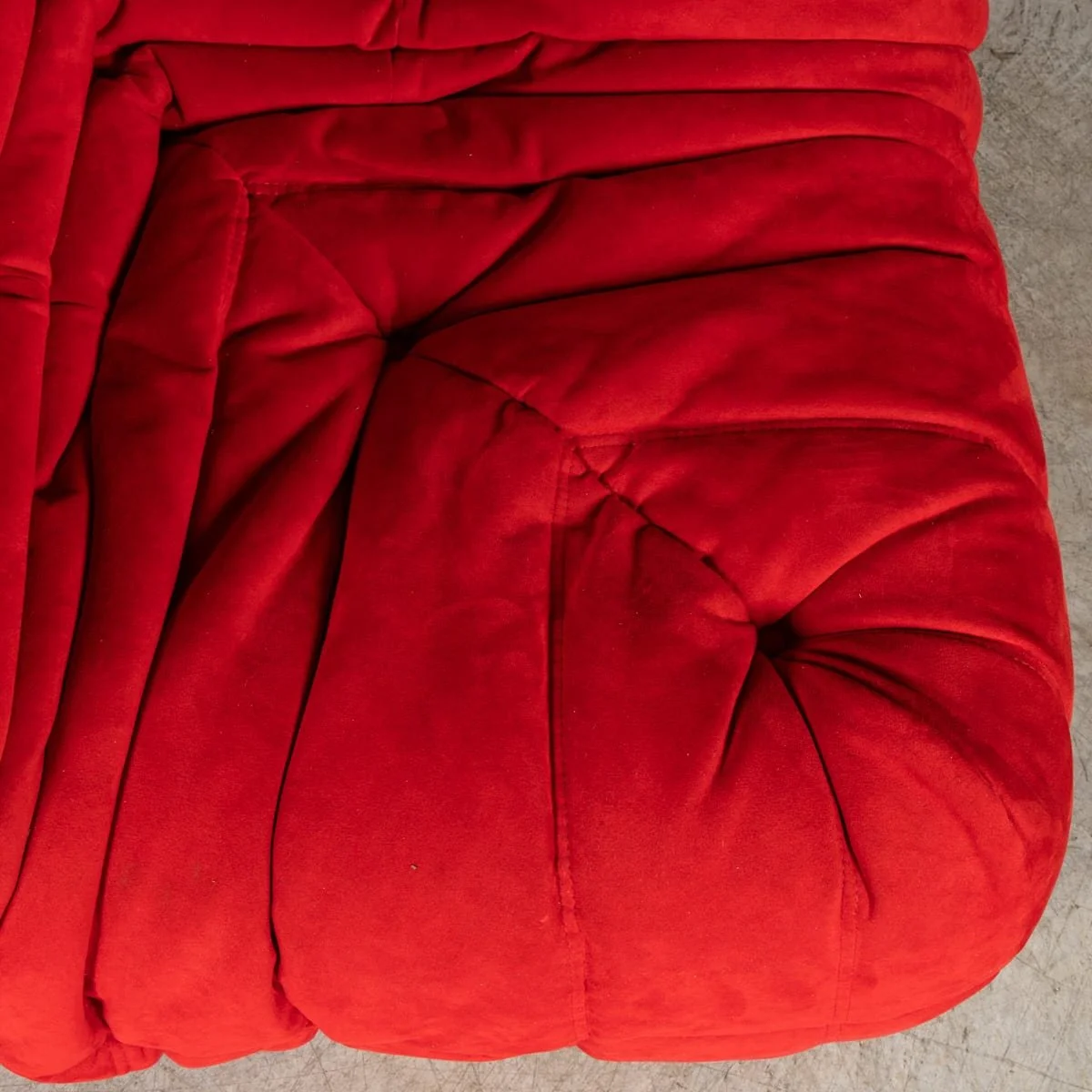 PUSHKINS.COM - B12280 - A 21st CENTURY RED "TOGO" CORNER SOFA BY MICHEL DUCAROY FOR LIGNE ROSET FRANCE - 13.jpg
