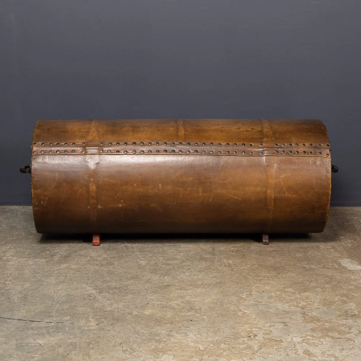 PUSHKINS.COM - D11766 - ANTIQUE 18thC CYLINDRICAL COACH TRUNK - 17.jpg