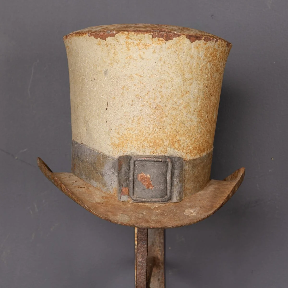 PUSHKINS.COM - Z12409 - ANTIQUE 19thC FRENCH MILLINERS TOP HAT TRADE SIGN c.1830 - 05.jpg