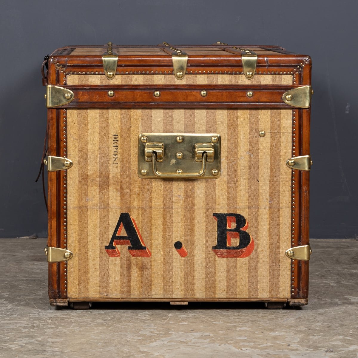PUSHKIN'S - ANTIQUE 19thC LOUIS VUITTON COURIER TRUNK, FRANCE c.1872 - 4.jpg