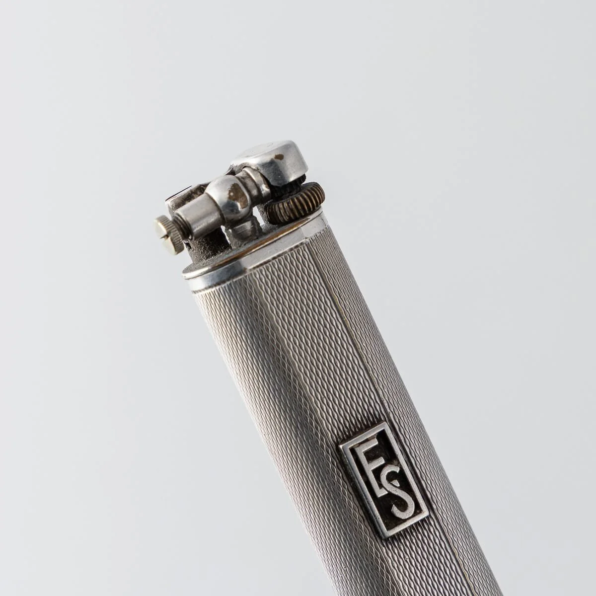 PUSHKINS.COM - D11978 - VINTAGE 20thC SILVER PLATED 'SYLPHIDE' LIGHTER BY DUNHILL, MADE IN ENGLAND - 19.jpg