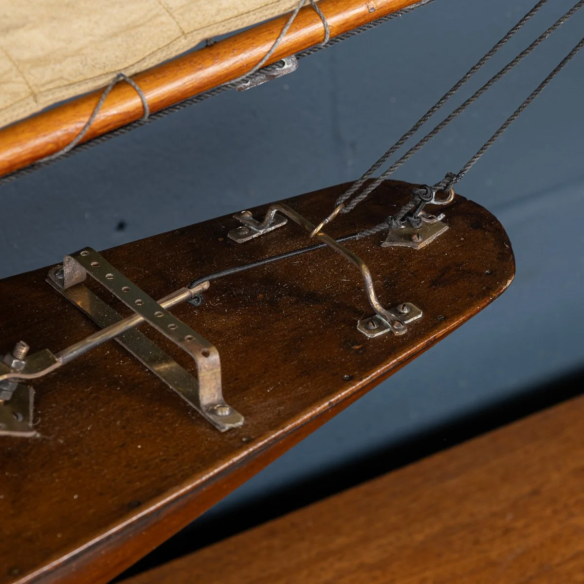 PUSHKINS.COM - B11426 - ANTIQUE 20thC LARGE ENGLISH CARVED HULL POND YACHT c.1920 - 32.jpg