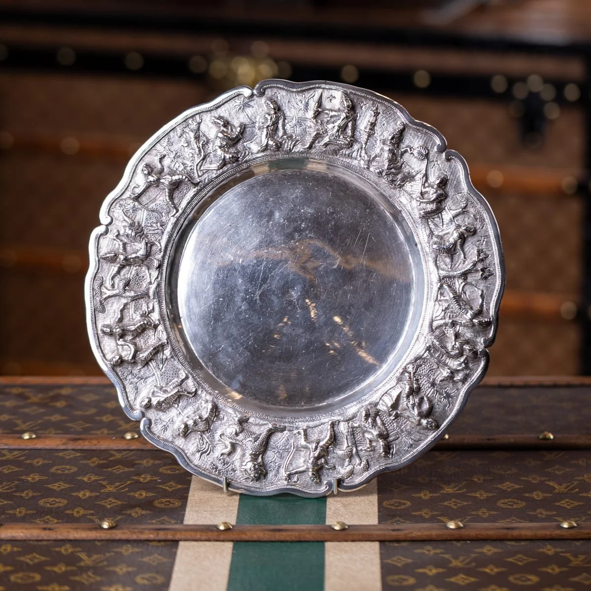 PUSHKINS.COM - A00148 - ANTIQUE 19thC BURMESE ROYAL SOLID SILVER REPOUSSÉ DISH, AVA & MANDALAY c.1890 - 03.jpg