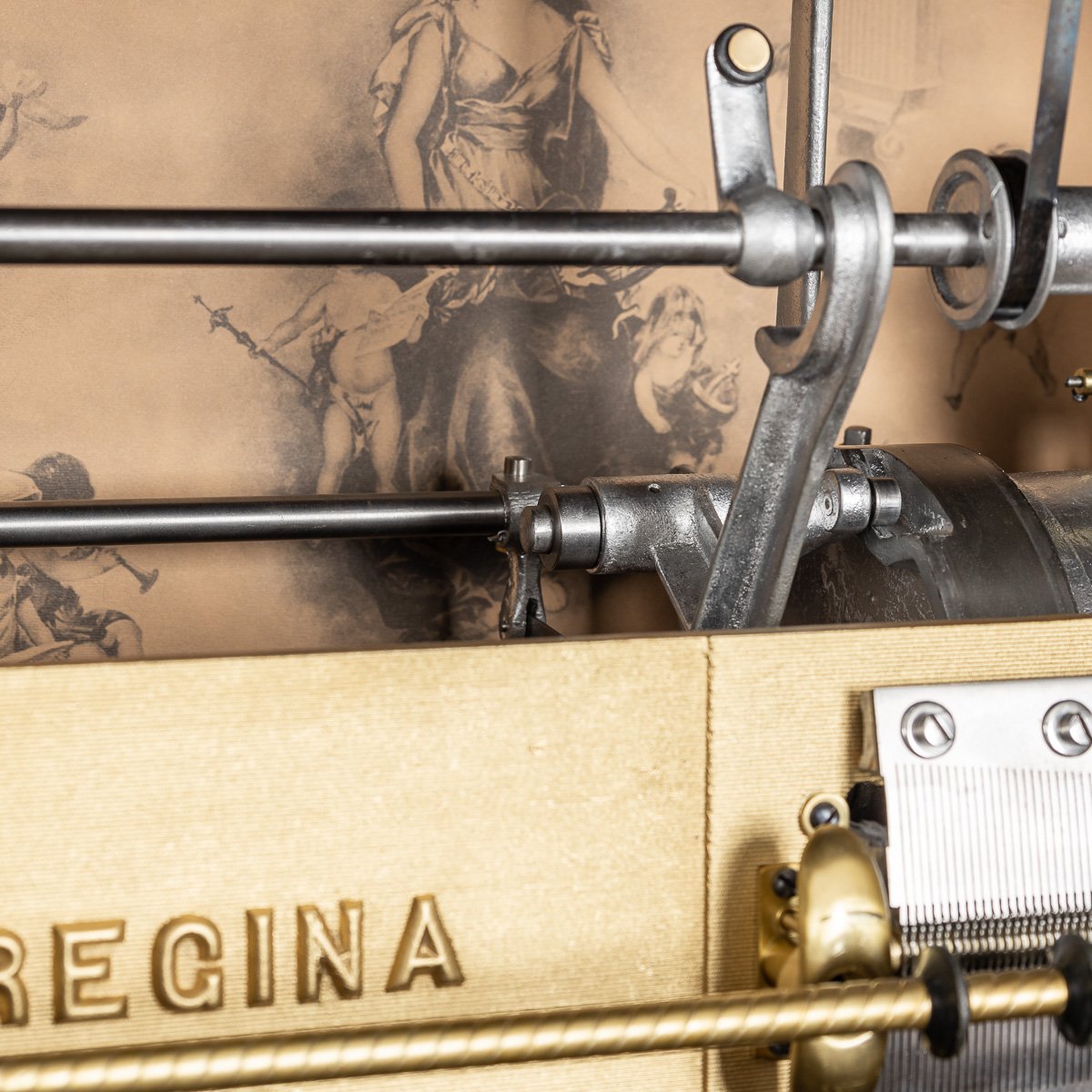 PUSHKINS.COM - NS11405 - ANTIQUE 20thC AMERICAN %22THE REGINA CO%22 12 DISC AUTOMATIC MUSIC PLAYING CABINET BOX c.1900 - 11.jpg