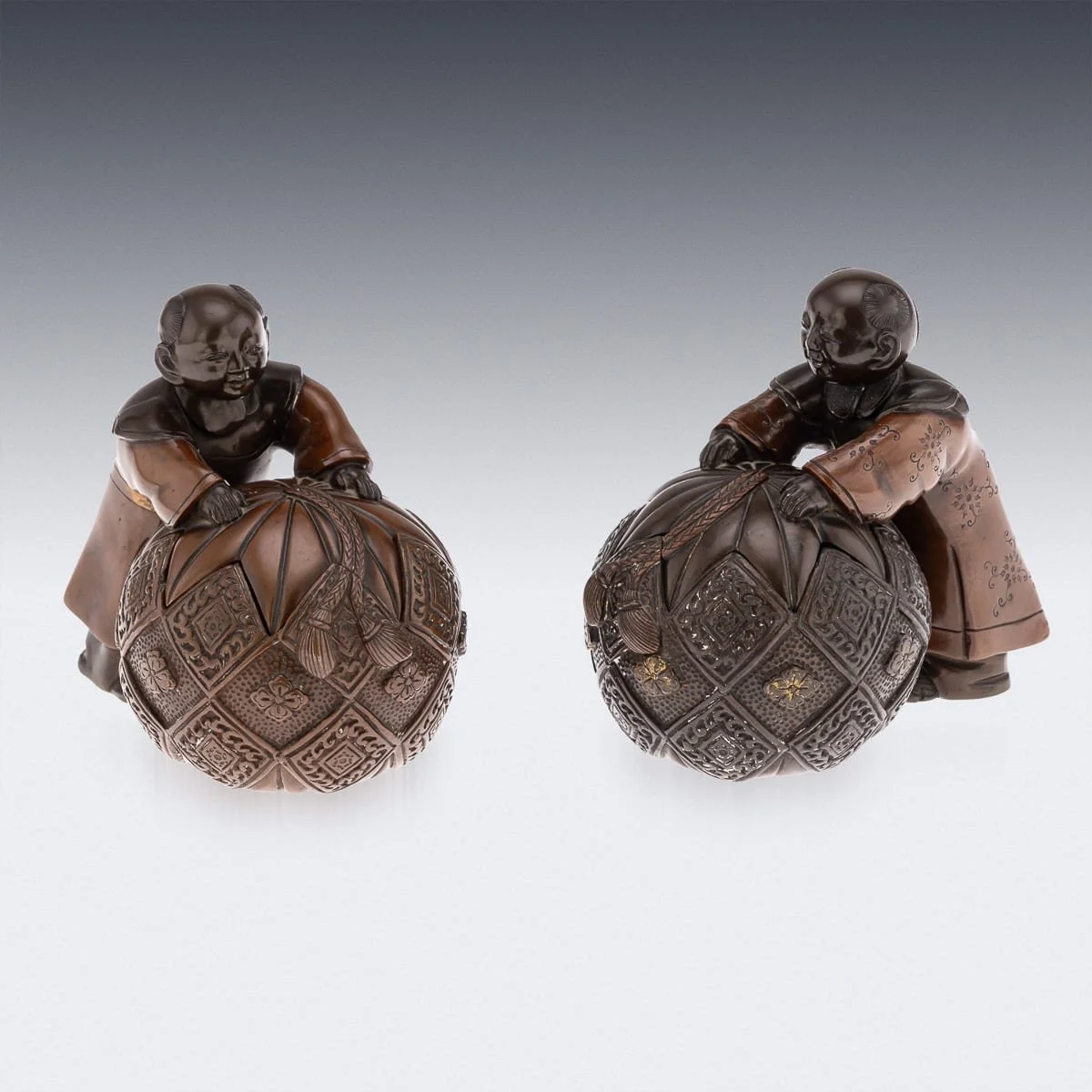 PUSHKINS.COM - G11931 - ANTIQUE 19thC JAPANESE MEIJI PERIOD PAIR OF BRONZE VESSELS IN THE FORM OF KARAKO - 05.jpg