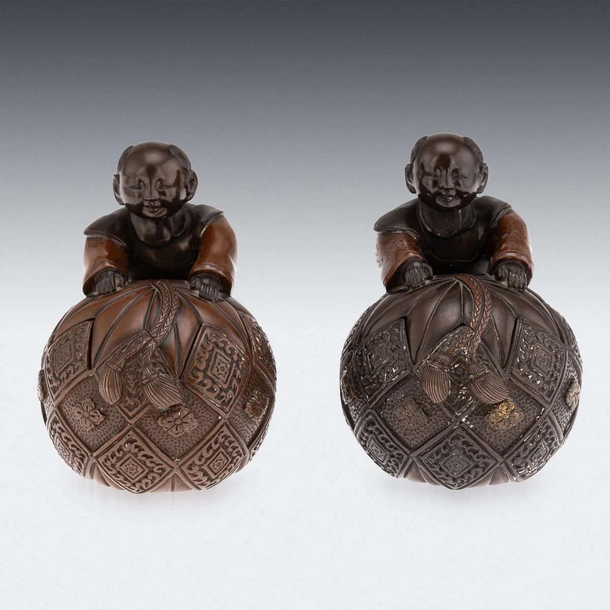 PUSHKINS.COM - G11931 - ANTIQUE 19thC JAPANESE MEIJI PERIOD PAIR OF BRONZE VESSELS IN THE FORM OF KARAKO - 06.jpg