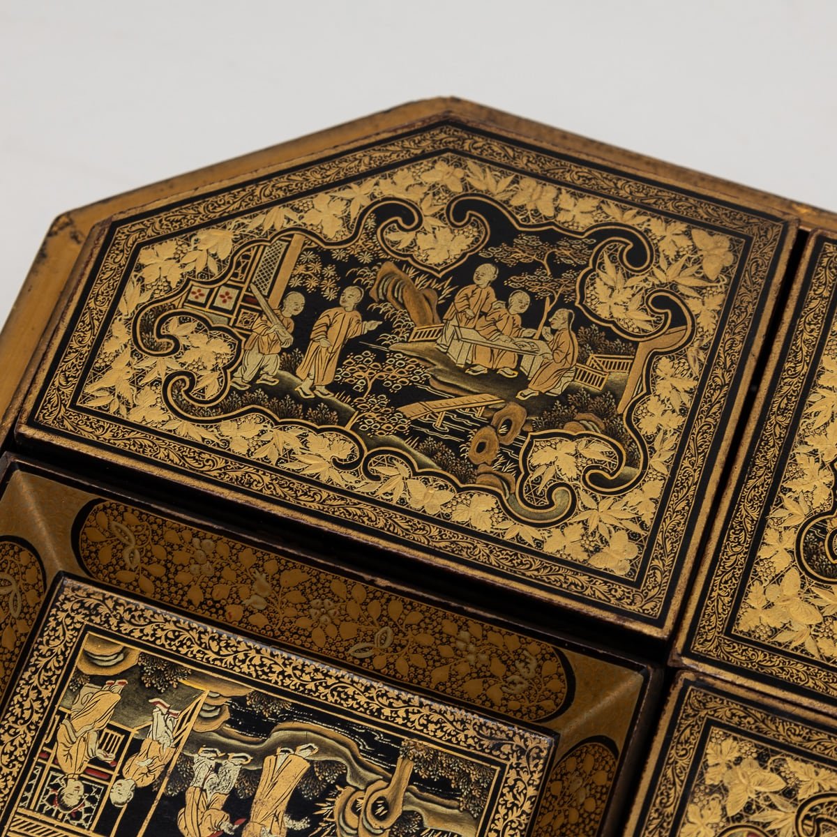 PUSHKINS.COM - ANTIQUE 19thC CHINESE LACQUERED GAMES BOX c.1890 - 1212.jpg