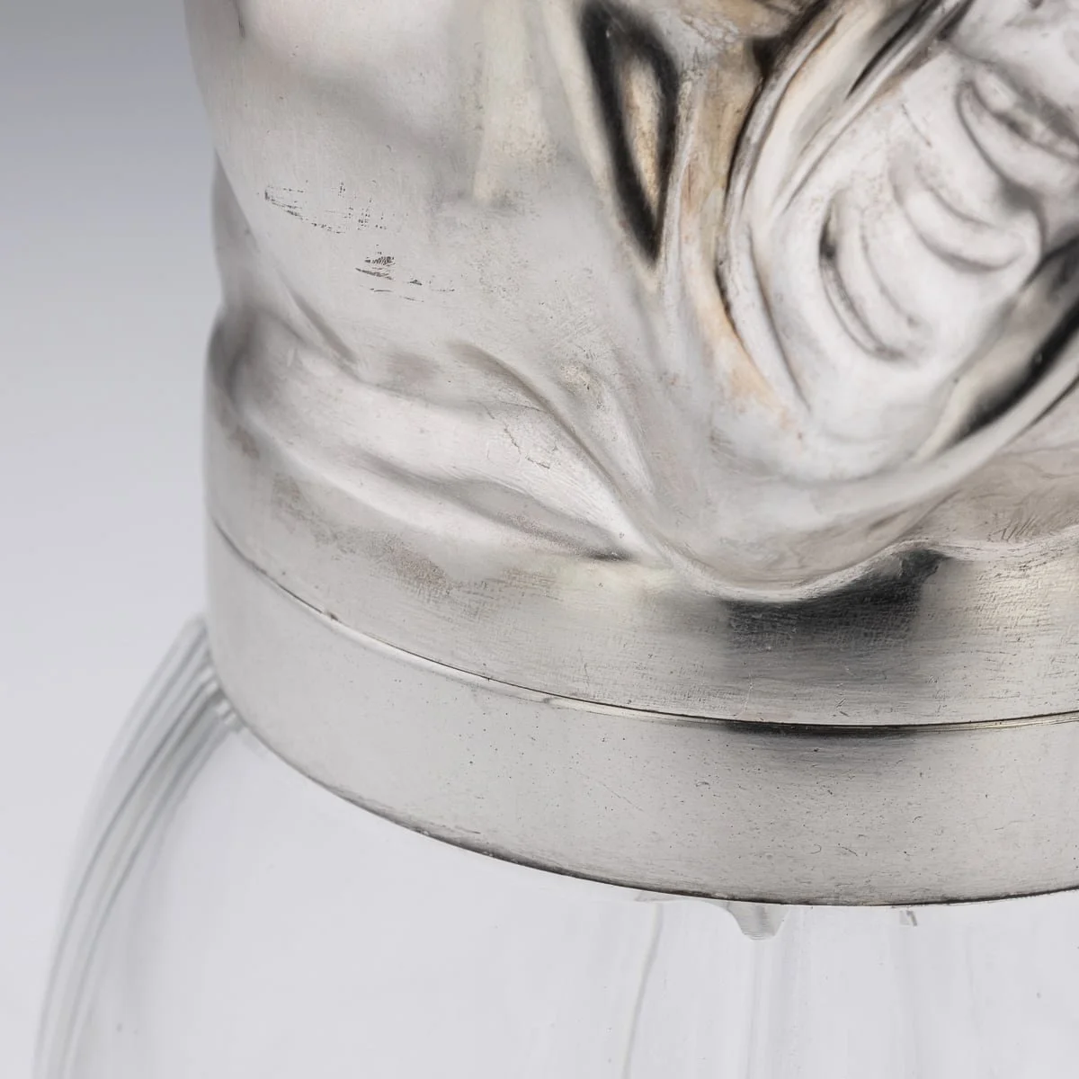 PUSHKIN'S - ANTIQUE 20thC BRITISH NOVELTY GLASS & SILVER PLATED BULLDOG SHAPED JAR c.1920 - 16.jpg