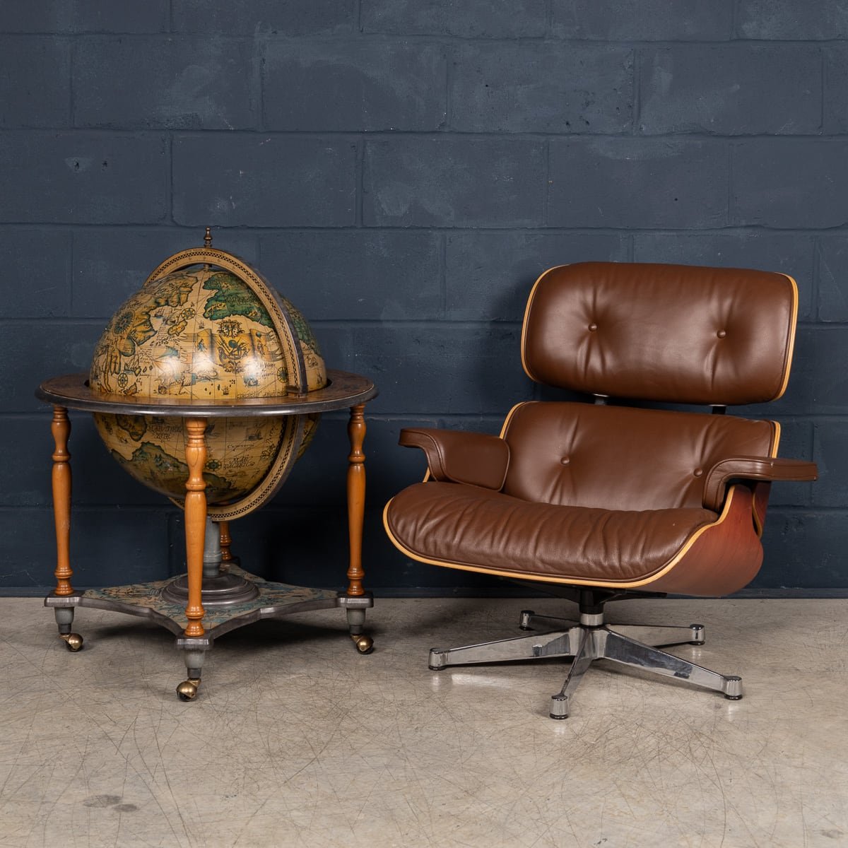 PUSHKIN'S - 20thC ITALIAN GLOBE DRINKS TROLLEY c.1970 - 3.jpg