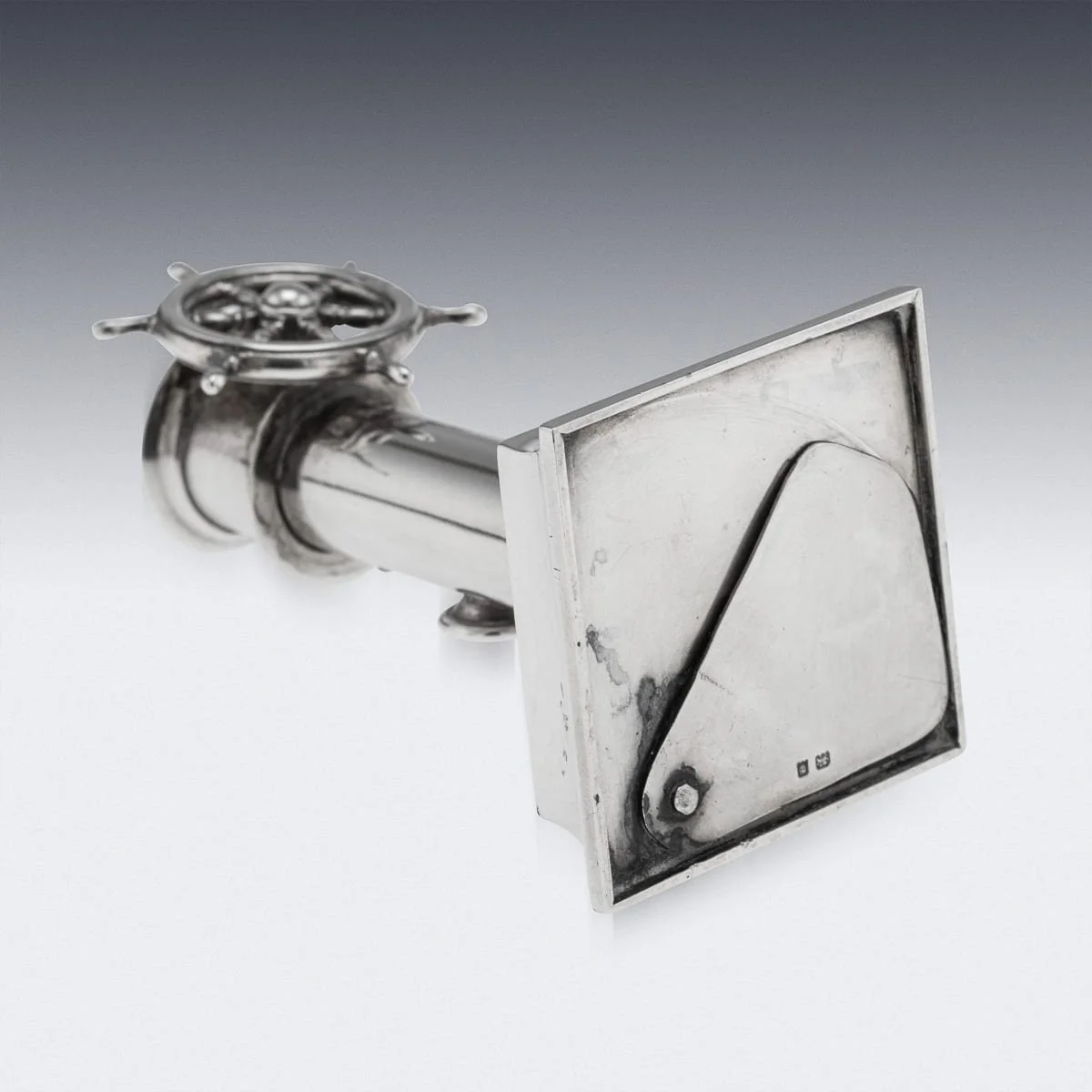 PUSHKINS.COM - J12208 - VINTAGE 20thC ENGLISH SOLID SILVER 'CAPTAINS WHEEL' CIGAR CUTTER c.1929 - 08.jpg