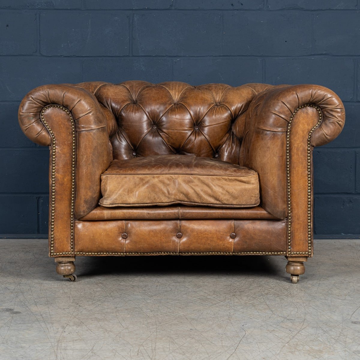 PUSHKINS.COM - B11240 - VINTAGE 20thC ENGLISH BROWN LEATHER CHESTERFIELD ARMCHAIR BY HALO - 04.jpg