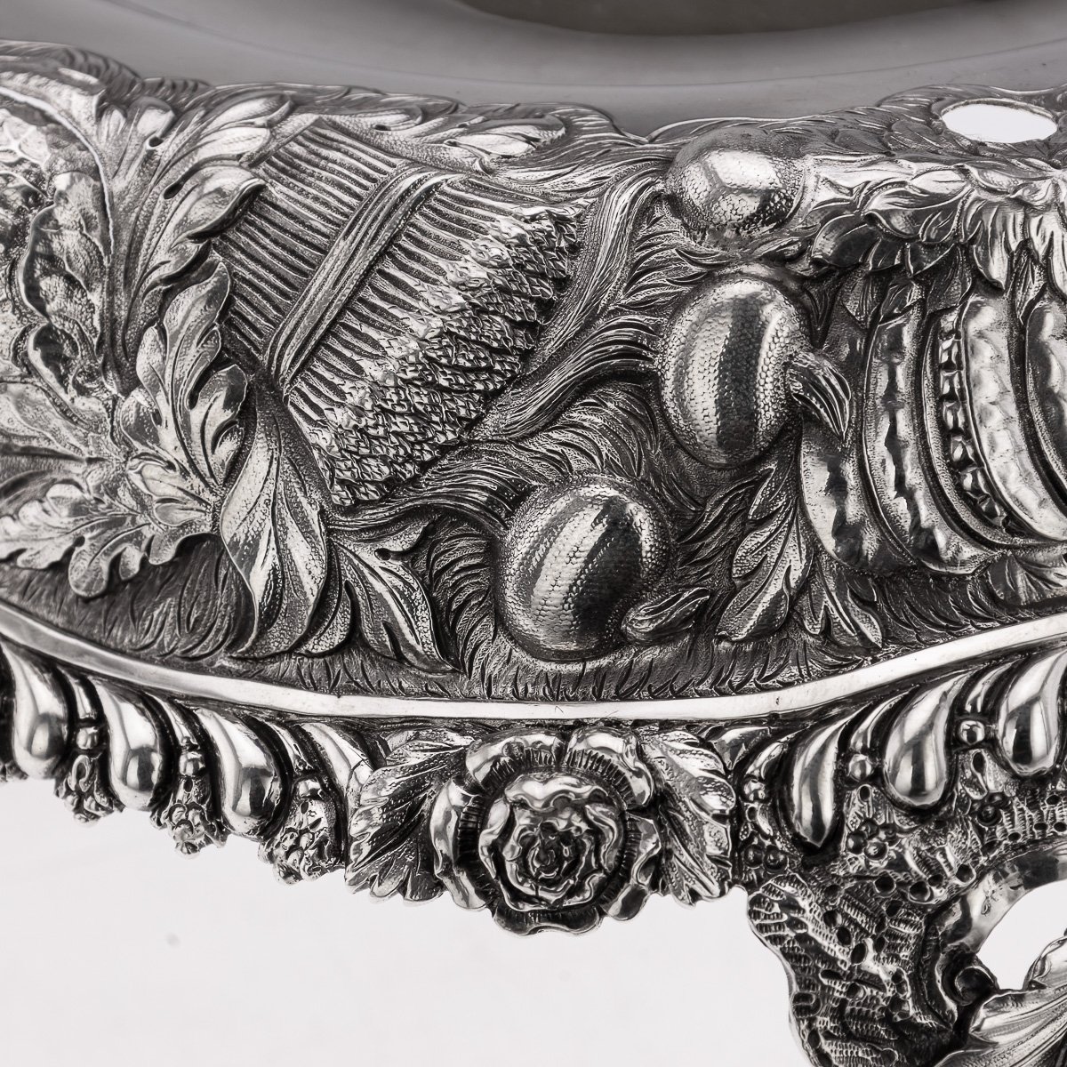 PUSHKINS.COM - B00060 - ANTIQUE 19thC GEORGIAN SOLID SILVER SOUP TUREEN BY EDWARD FARRELL, LONDON c.1823 - 33.jpg