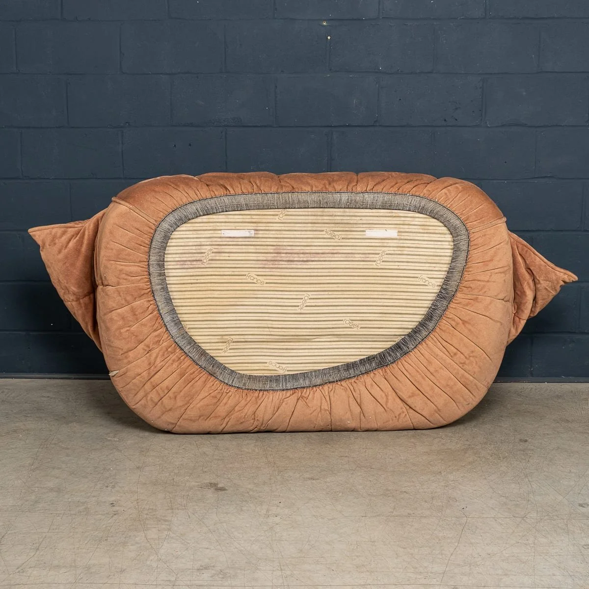 PUSHKINS.COM - B12791 - VINTAGE 20thC FRENCH 'KASHIMA' SOFA BY MICHEL DUCAROY FOR LIGNE ROSET c.1970 - 09.jpg