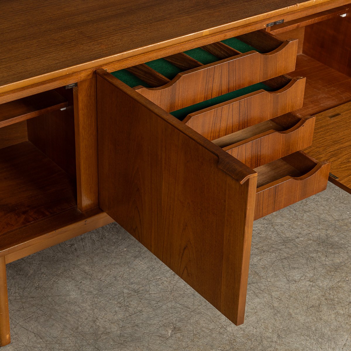 PUSHKINS.COM - B11412 - VINTAGE 20thC ENGLISH TEAK SIDEBOARD BY STONEHILL FURNITURE c.1960 - 29.jpg