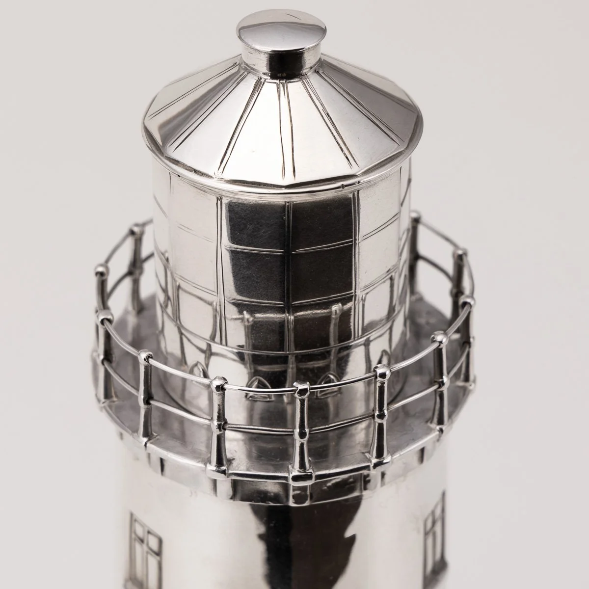 PUSHKINS.COM - Z12152 - ANTIQUE 20thC NOVELTY SOLID SILVER LIGHTHOUSE TABLE LIGHTER, BIRMINGHAM c.1930 - 11.jpg