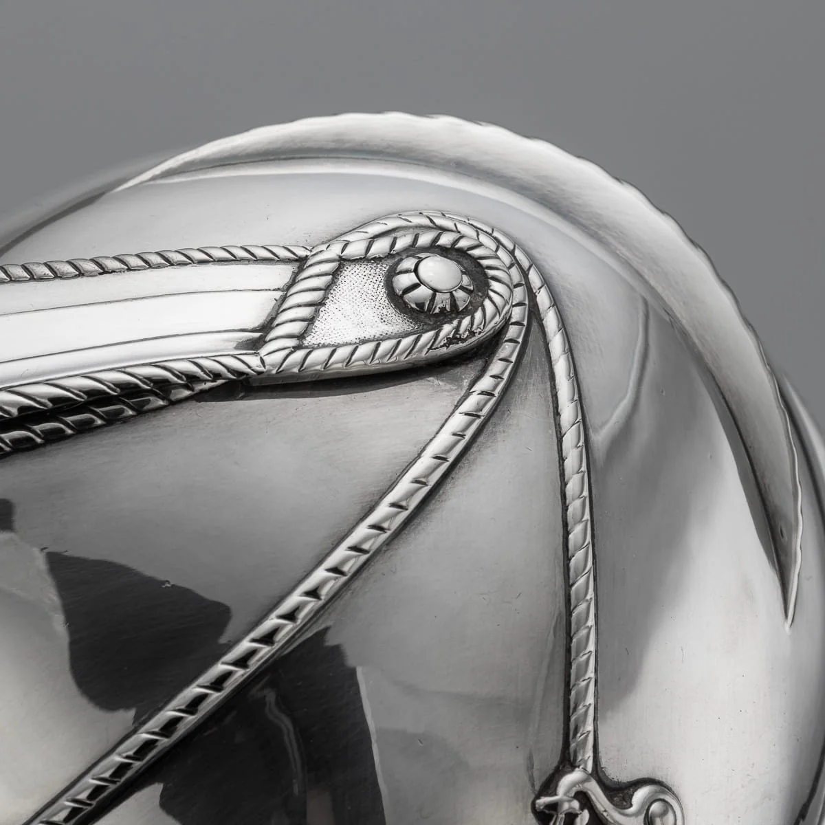 PUSHKINS.COM - J12204 - RARE 19thC ENGLISH SILVER PLATED SUIT OF ARMOUR HELMET SPOON WARMER BY ELKINGTON - 15.jpg